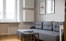 Grojecka Stara Ochota Apartment